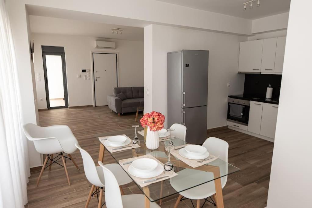 Bright 2Br Apartment In Palaio Faliro- Athens Exterior photo