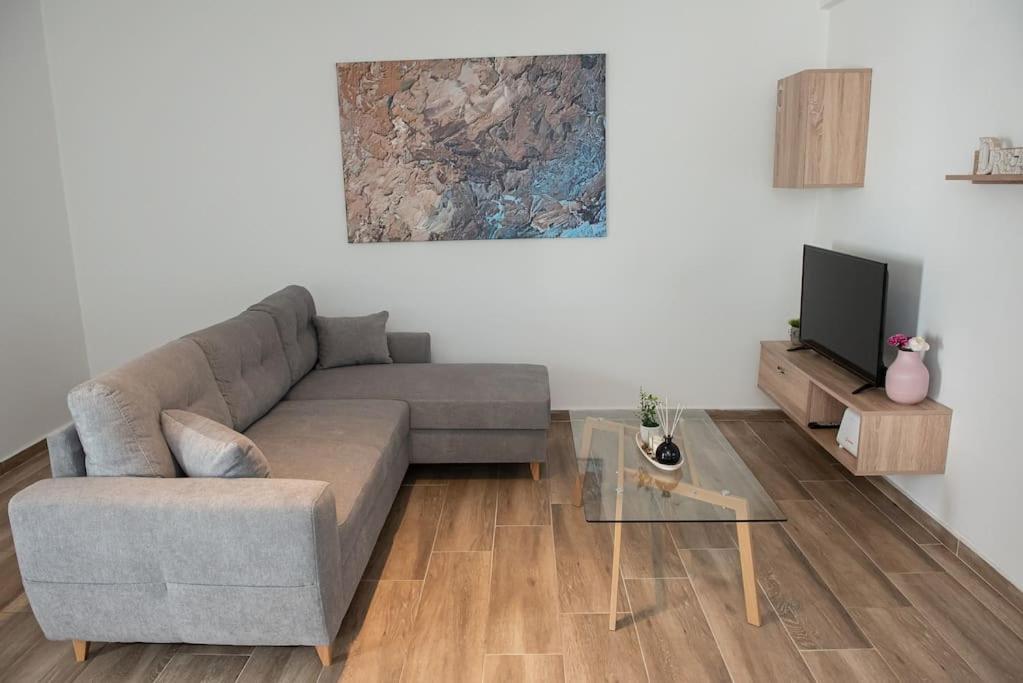 Bright 2Br Apartment In Palaio Faliro- Athens Exterior photo